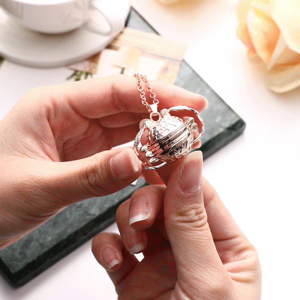 Lunelle™ – Foldable Photo Pendant Necklace (50% Off)