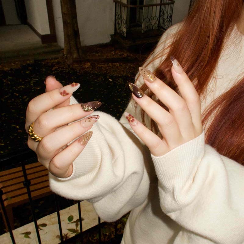 Aurabella™ – Golden Almond Shaped Nail Set (50% Off)