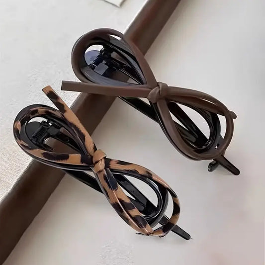 Velverra™ – PU Leather Bow Hair Clip (1+1 Free)