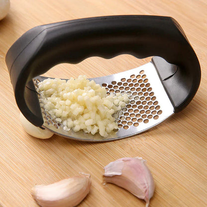 Culinara™ - LX Pro Easy-Squeeze Garlic Press
