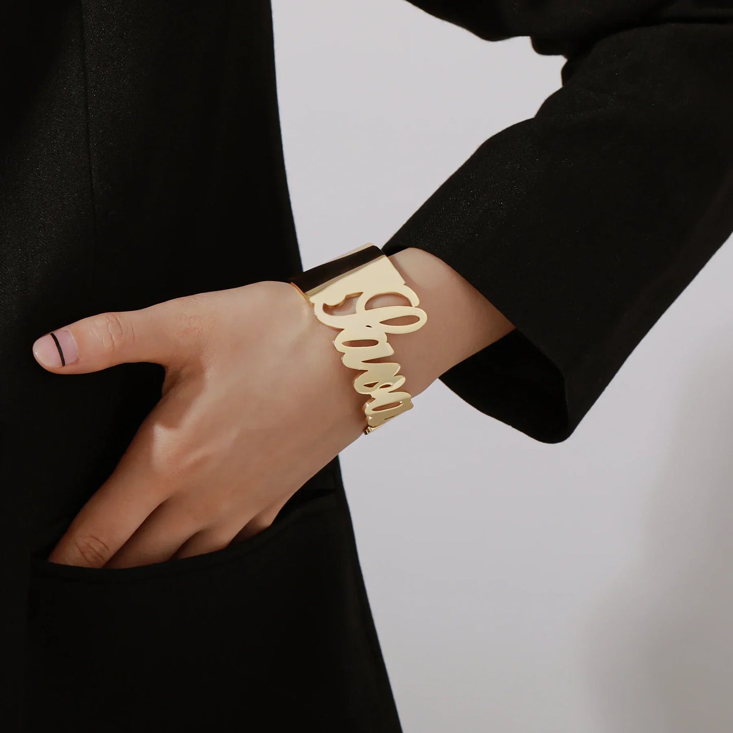 Aurelya™ – Personalized Name Bangle (50% Off)