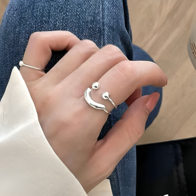 Smivana™ – Adjustable Smiley Ring (1+1 Free)